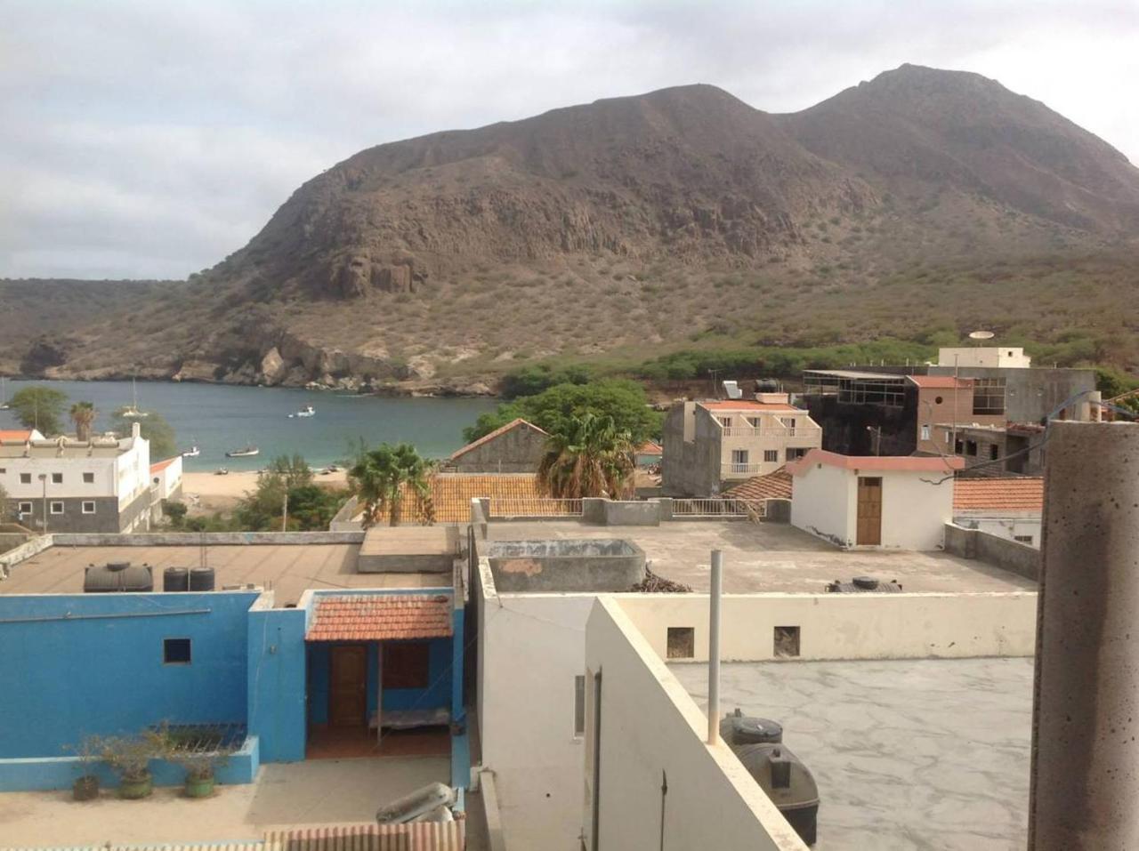 Casa Cabral : Big Apartment Next To The Beach Tarrafal  Buitenkant foto