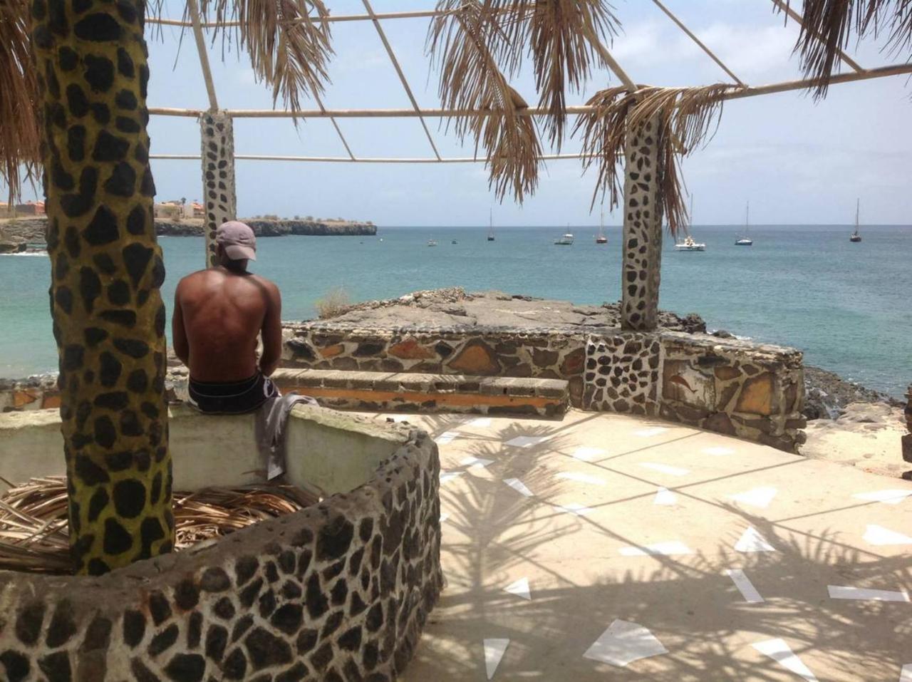 Casa Cabral : Big Apartment Next To The Beach Tarrafal  Buitenkant foto