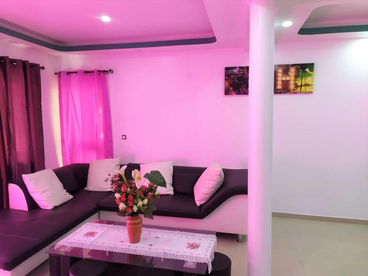 Casa Cabral : Big Apartment Next To The Beach Tarrafal  Buitenkant foto